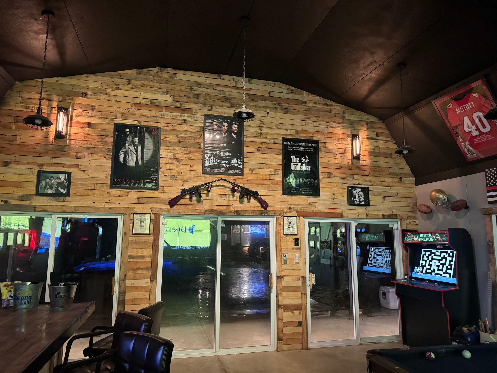 pallet wood wall commercial restaurant